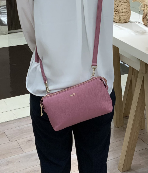 バイヤー厳選用品 イビサ〉 ✨ 松坂屋 | イビサ | ✨ お財布ポシェットのご紹介 バッグ