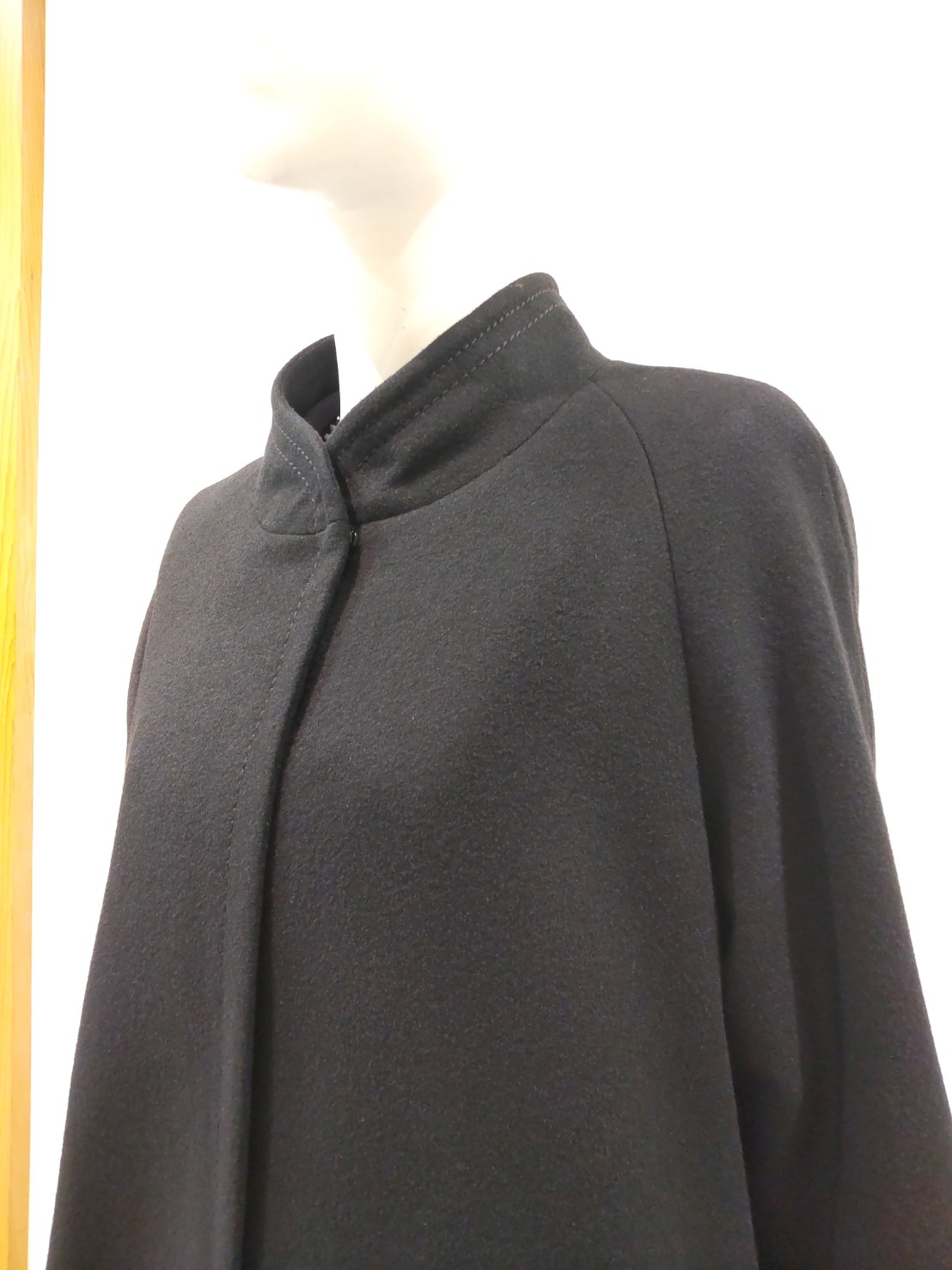 東京ソワール〉ランバンのコートが入荷しました | 東京ソワール