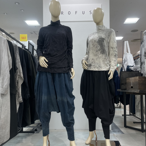 イロフシ〉楽にオシャレができる〈鼯サルエルパンツ〉のご紹介
