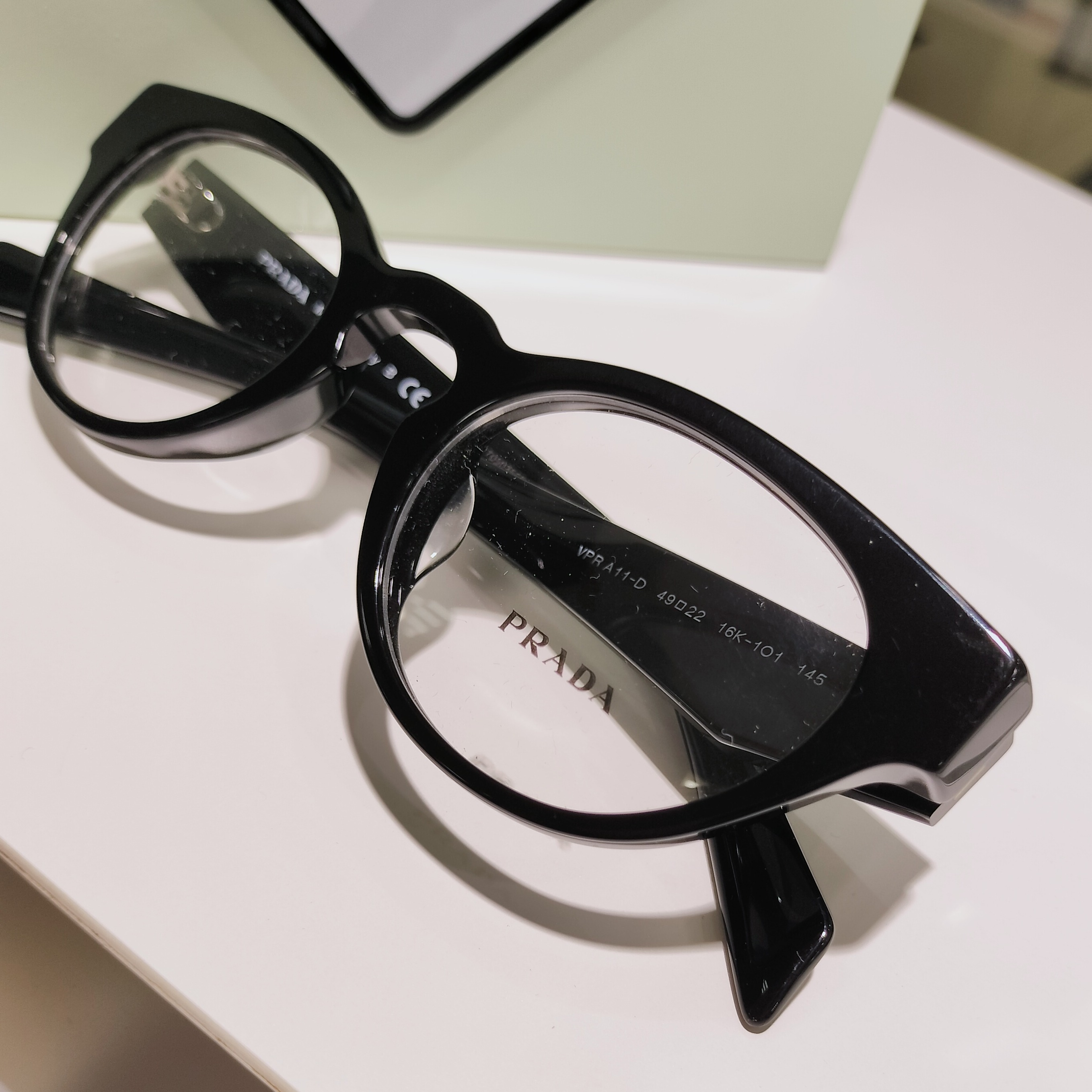 メガネ売場￤SPECS￤PRADA プラダ のアイウェア | SPECS